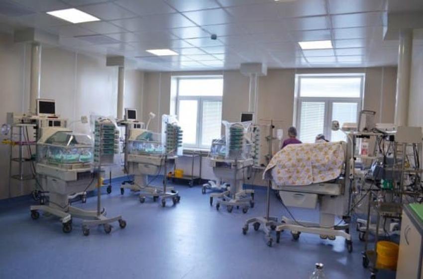 В Архангельске новорождённому с пороком двенадцатиперстной кишки провели операцию